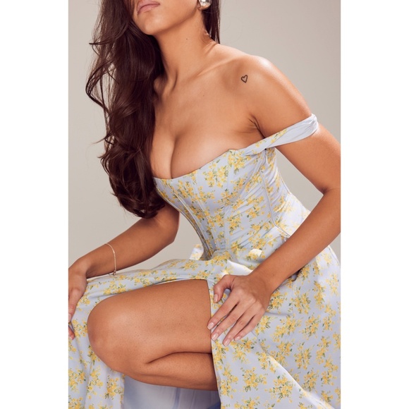 NEW House of CB Saira Soft Blue Vintage Floral Print Dress L+ (XL) - Picture 13 of 17